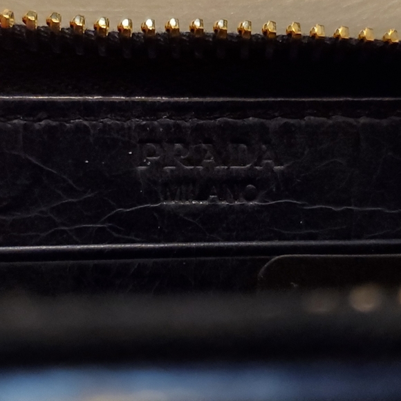 PRADA NEW ZIP AROUND WALLET - Picture 9 of 15
